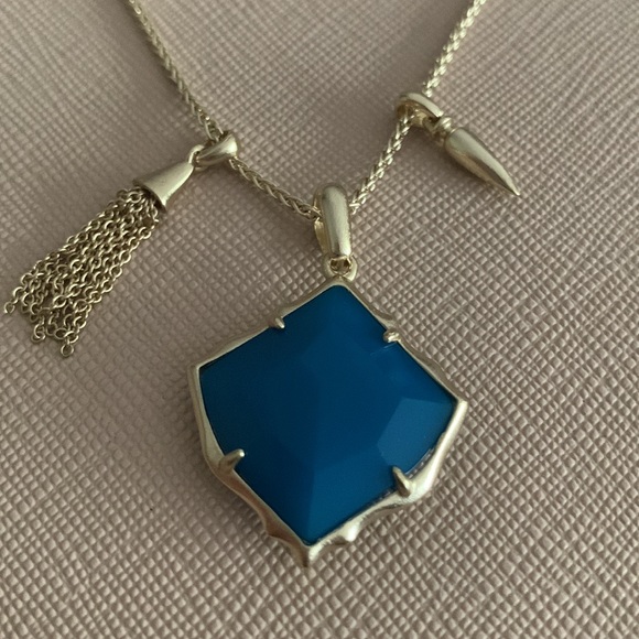 Kendra Scott Arlet Necklace in Blue Agate - Picture 4 of 14